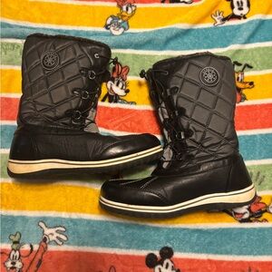 Sporto Black Quilted Winter Boots with Lace Detail